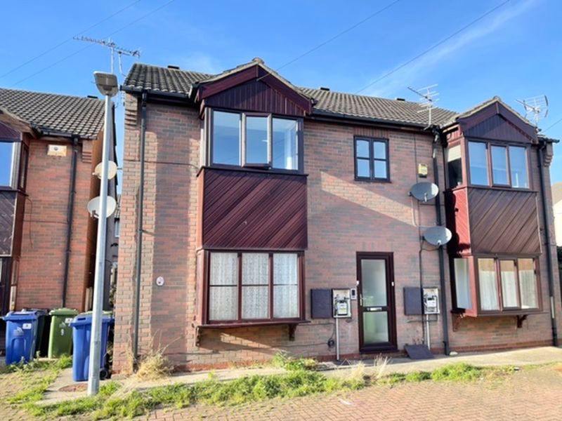 1 bed flat for sale in Sidney Court, Cleethorpes DN35, £55,000