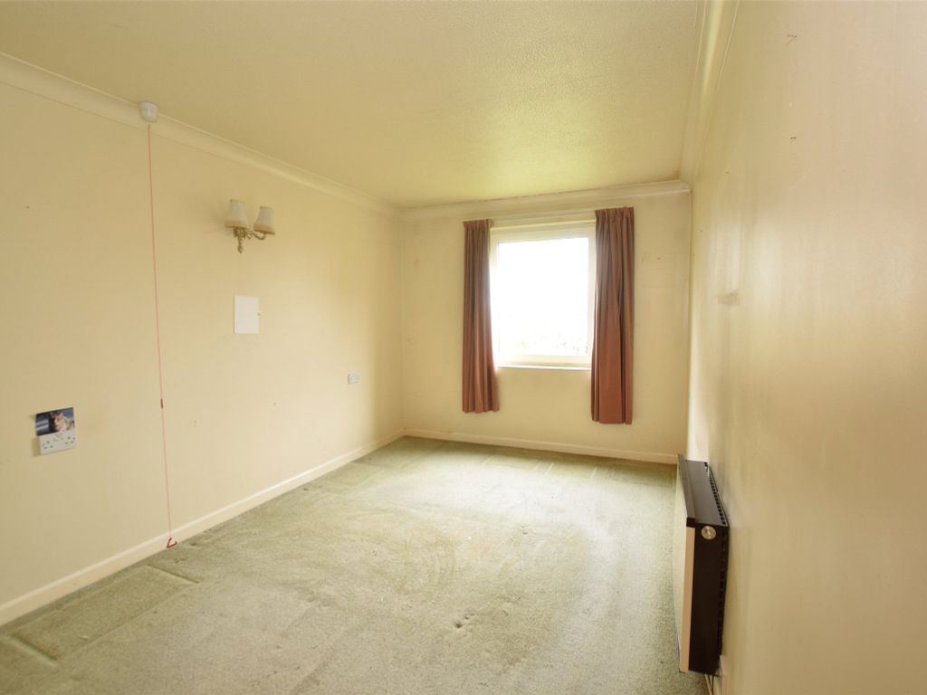 1 bed flat for sale in Bath Road, Keynsham, Bristol BS31, £95,000