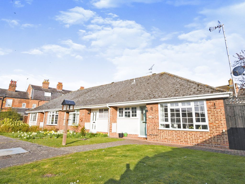 1 bed bungalow for sale in Hollybank, Witham, Essex CM8, £270,000