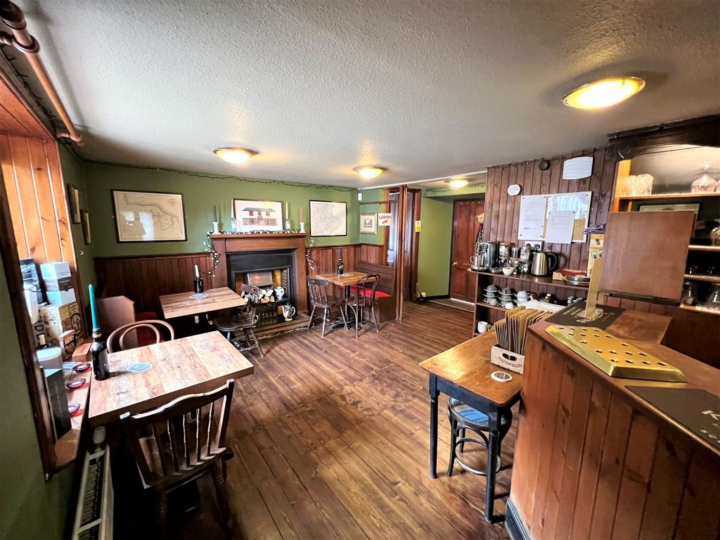 Pub/bar for sale in South Loan, Pittenweem, Fife KY10, £460,000