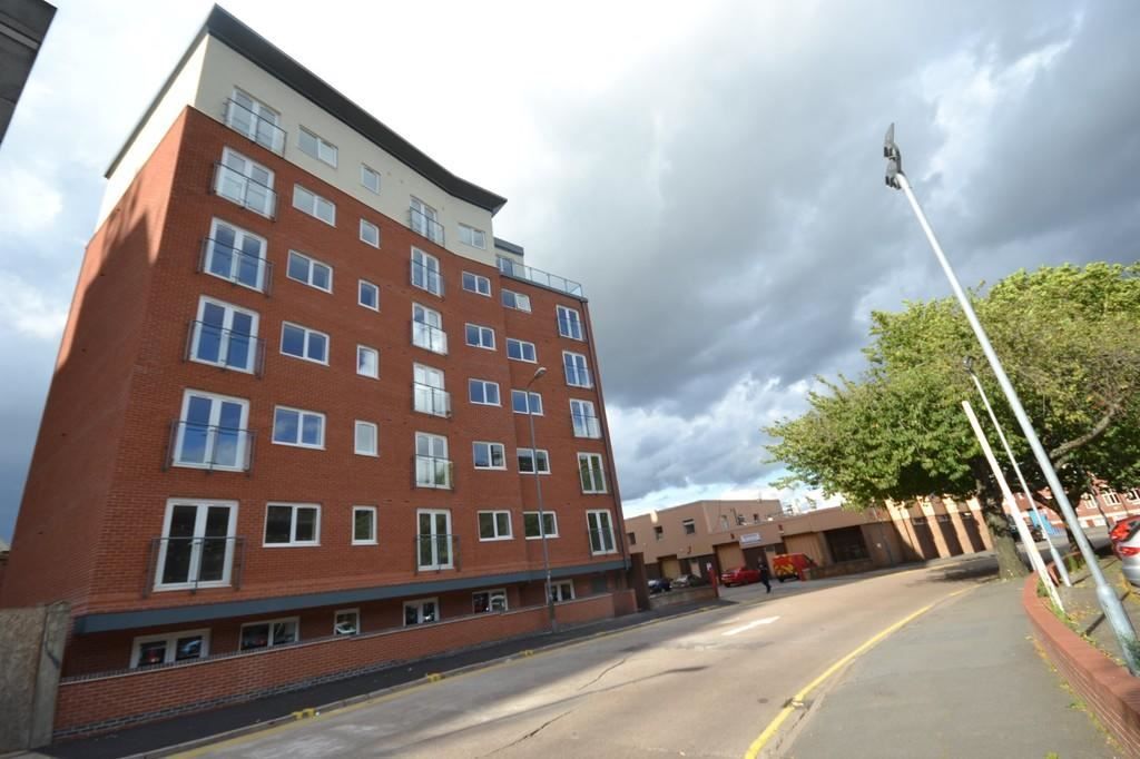 2 bed flat for sale in Lower Lee Street, Leicester LE1, £85,000