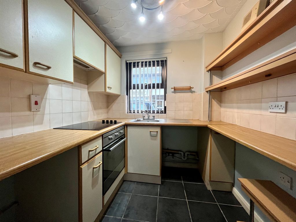 1 bed flat for sale in Star Street, Roath, Cardiff CF24, £110,000