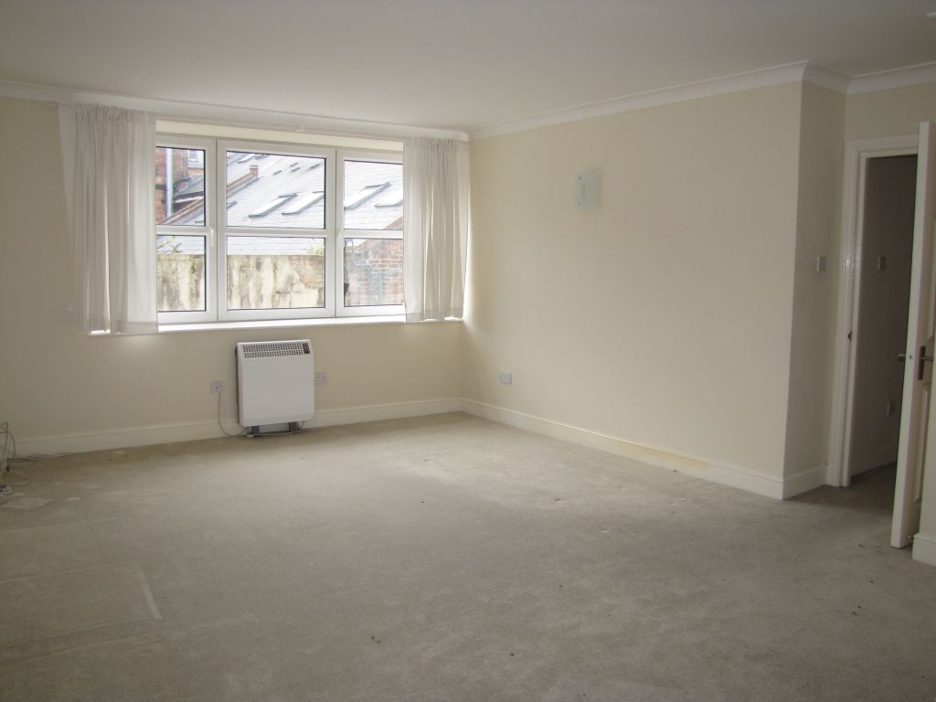 2 bed flat for sale in Norwich Road, Westbourne, Bournemouth BH2, £215,000