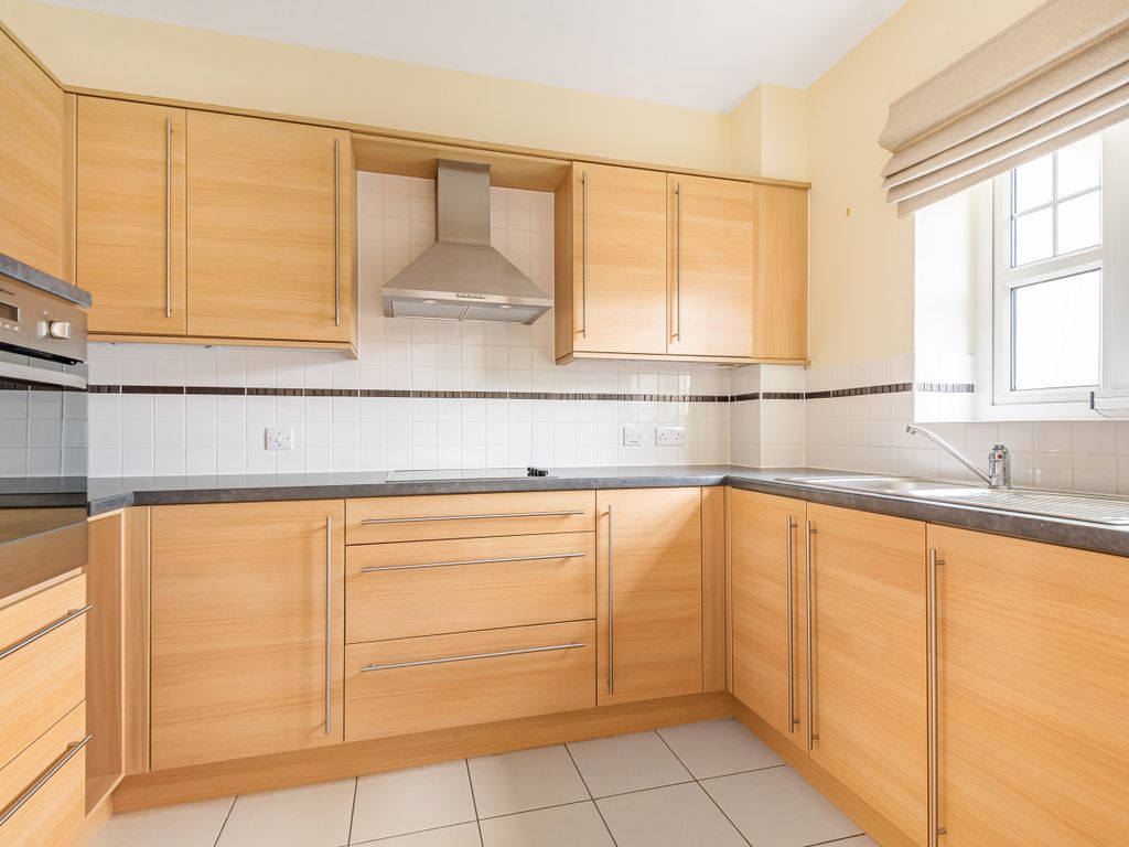 2 bed flat for sale in Four Ashes Road, Bentley Heath, Solihull B93, £299,950