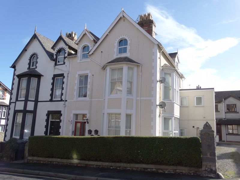 1 bed flat for sale in Woodland Road West, Colwyn Bay LL29, £59,950