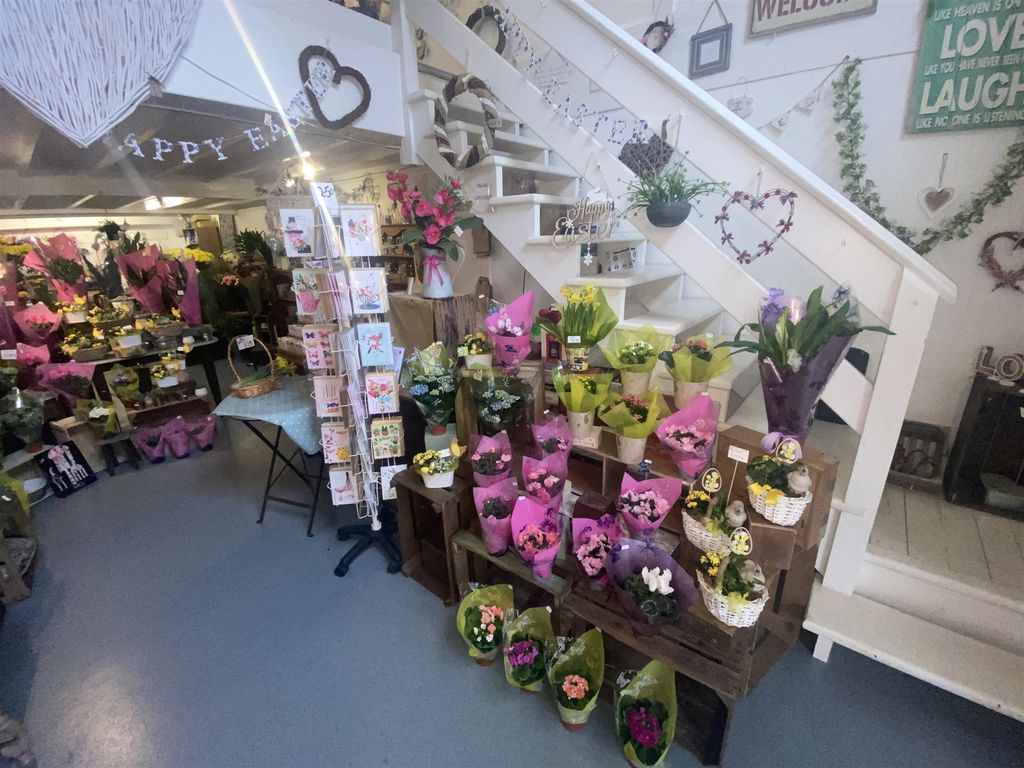 Commercial property for sale in Florist BD16, West Yorkshire, £20,000