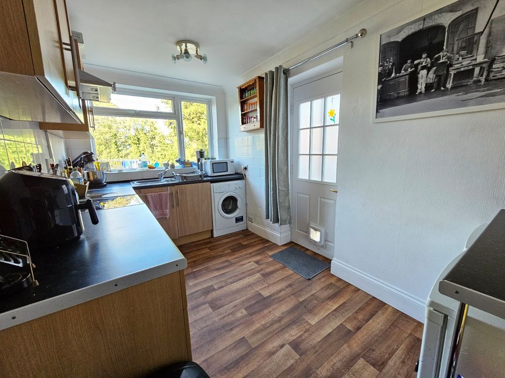 2 bed detached house for sale in Wylds Lane, Worcester, Worcestershire WR5, £185,000