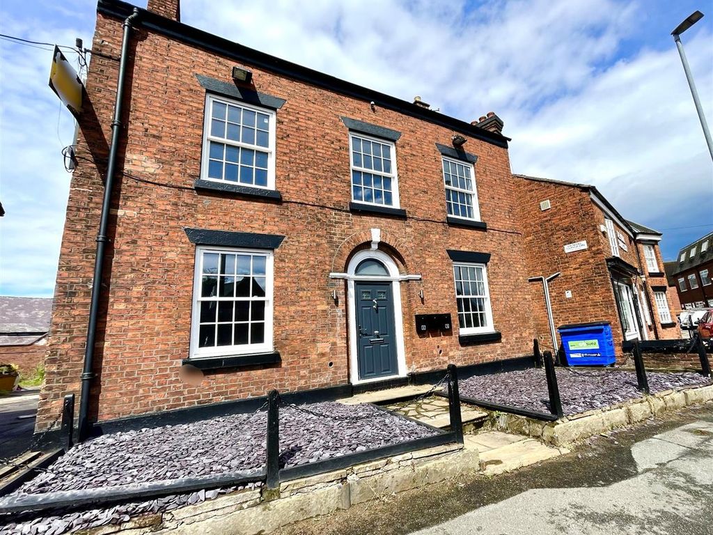 1 bed flat for sale in Old Middlewich Road, Sandbach CW11, £100,000