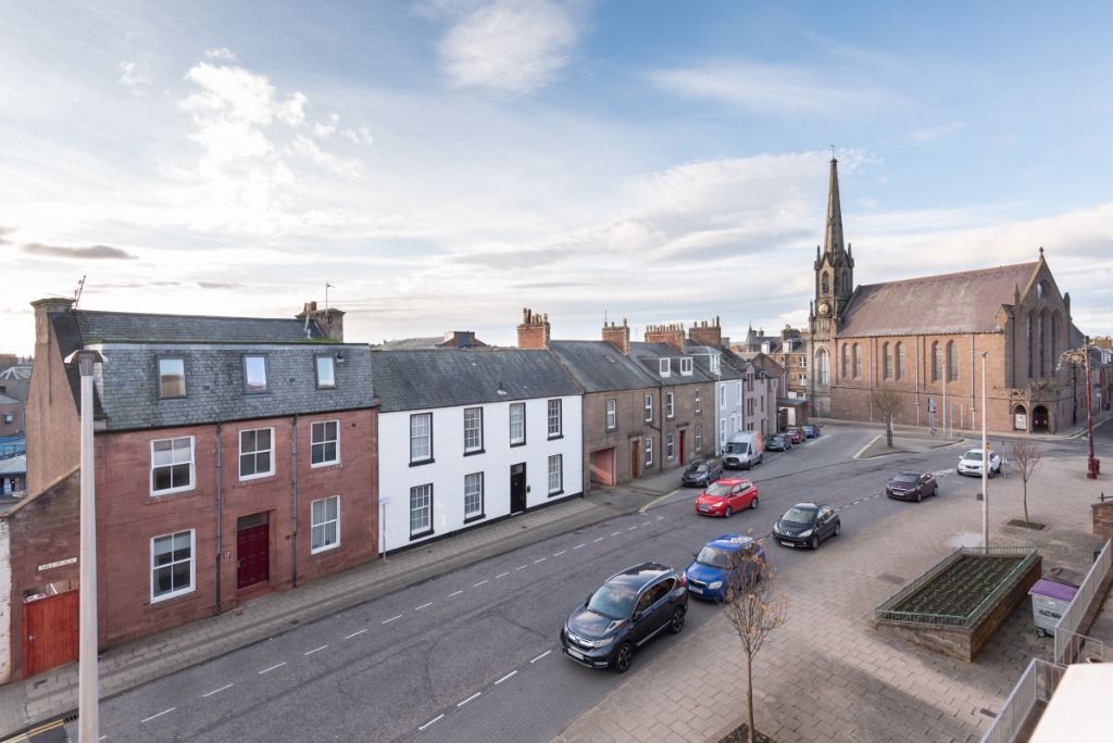 8 bed town house for sale in Hill Terrace, Arbroath, Angus DD11, £245,000