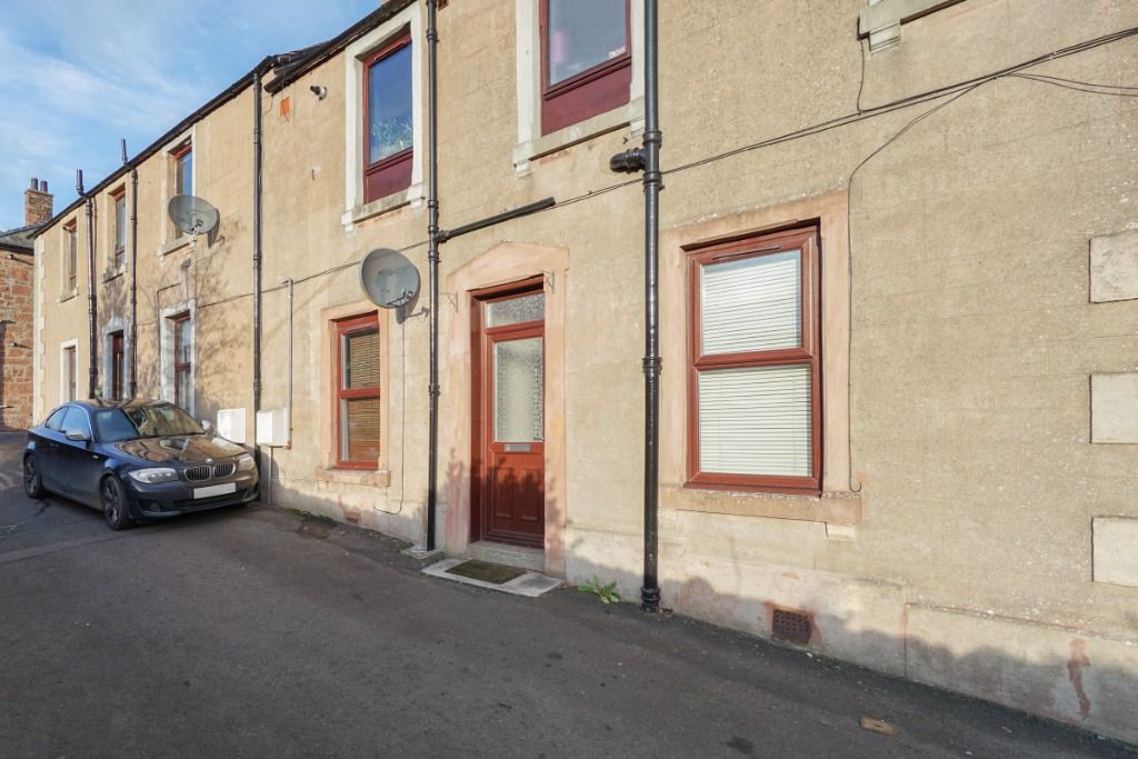1 bed flat for sale in Tillyloss, Kirriemuir, Angus DD8, £55,000
