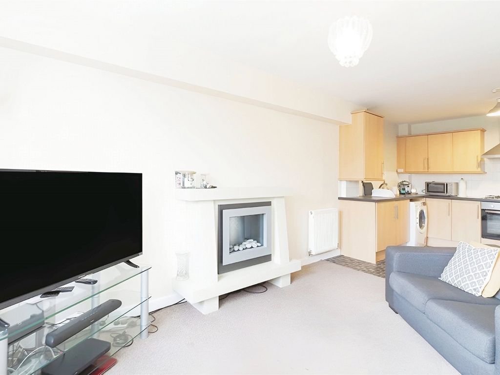 2 bed flat for sale in Samuel Court, Cudworth, Barnsley, South Yorkshire S72, £75,000