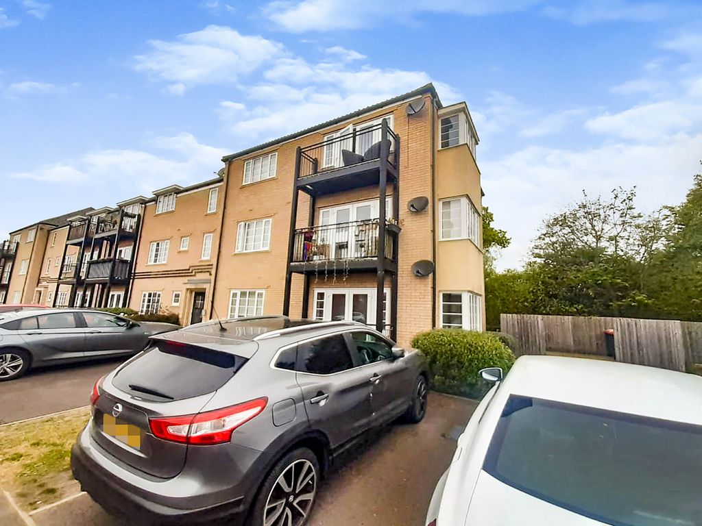 2 bed flat for sale in Fairway, Costessey, Norwich NR8, £160,000