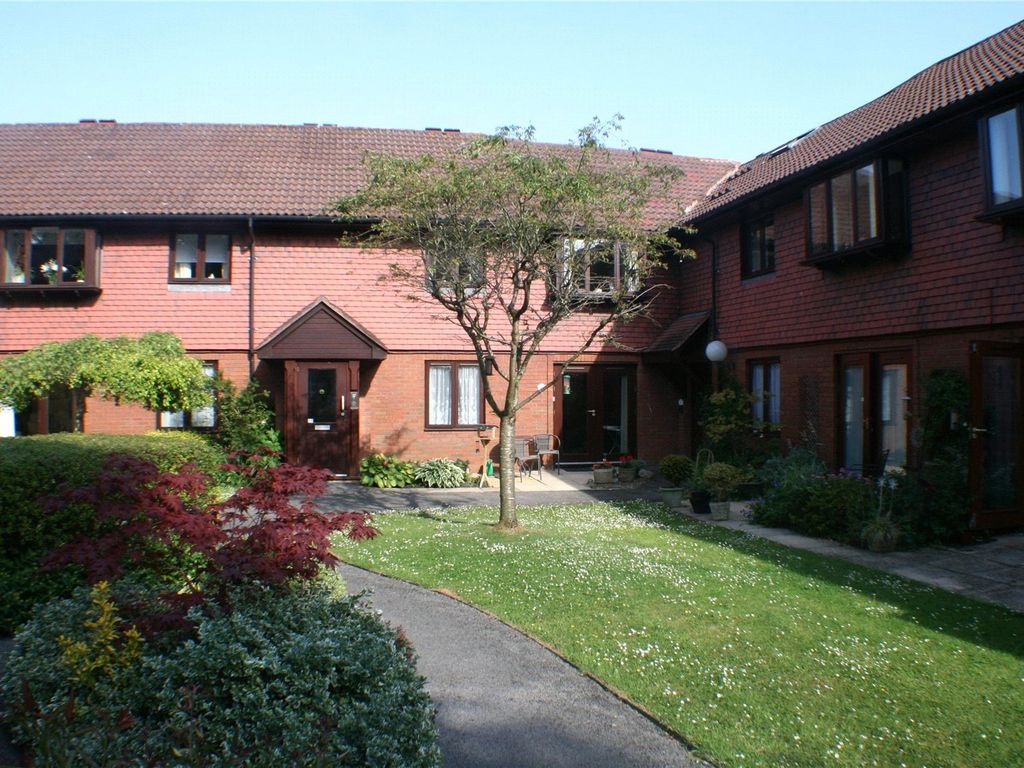 2 bed flat for sale in Merlin Court, Lakewood Road, Bristol BS10, £185,000