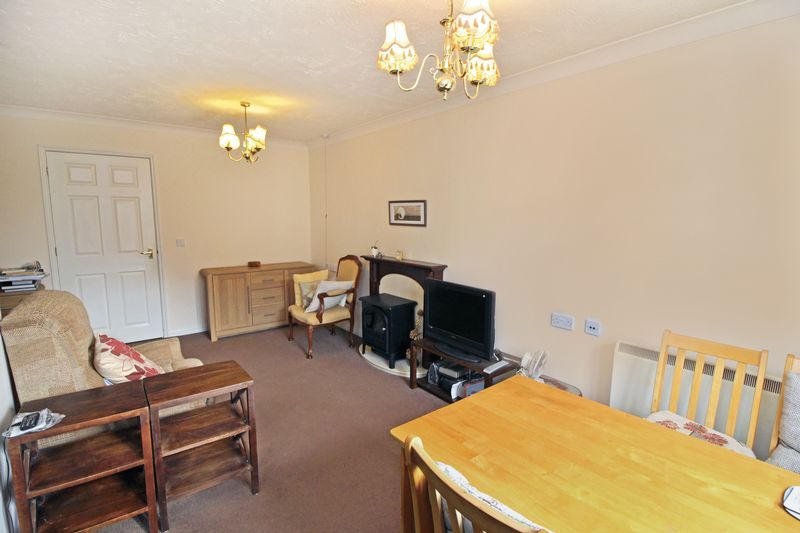 1 bed flat for sale in Alder Court, Cambridge CB4, £135,000