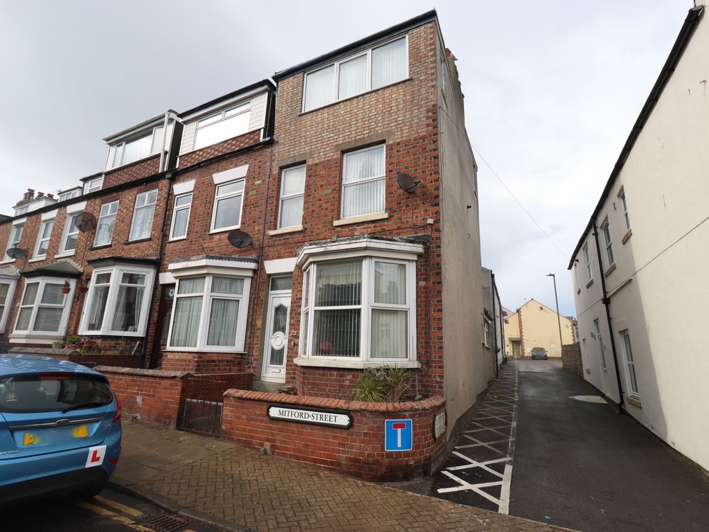 3 bed end terrace house for sale in Mitford Street, Filey YO14, £172,500