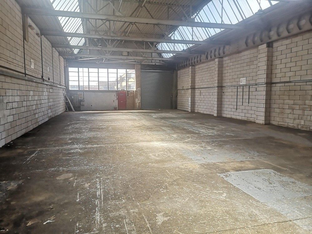 Warehouse for sale in Wilbury Way, Hitchin SG4, £700,000