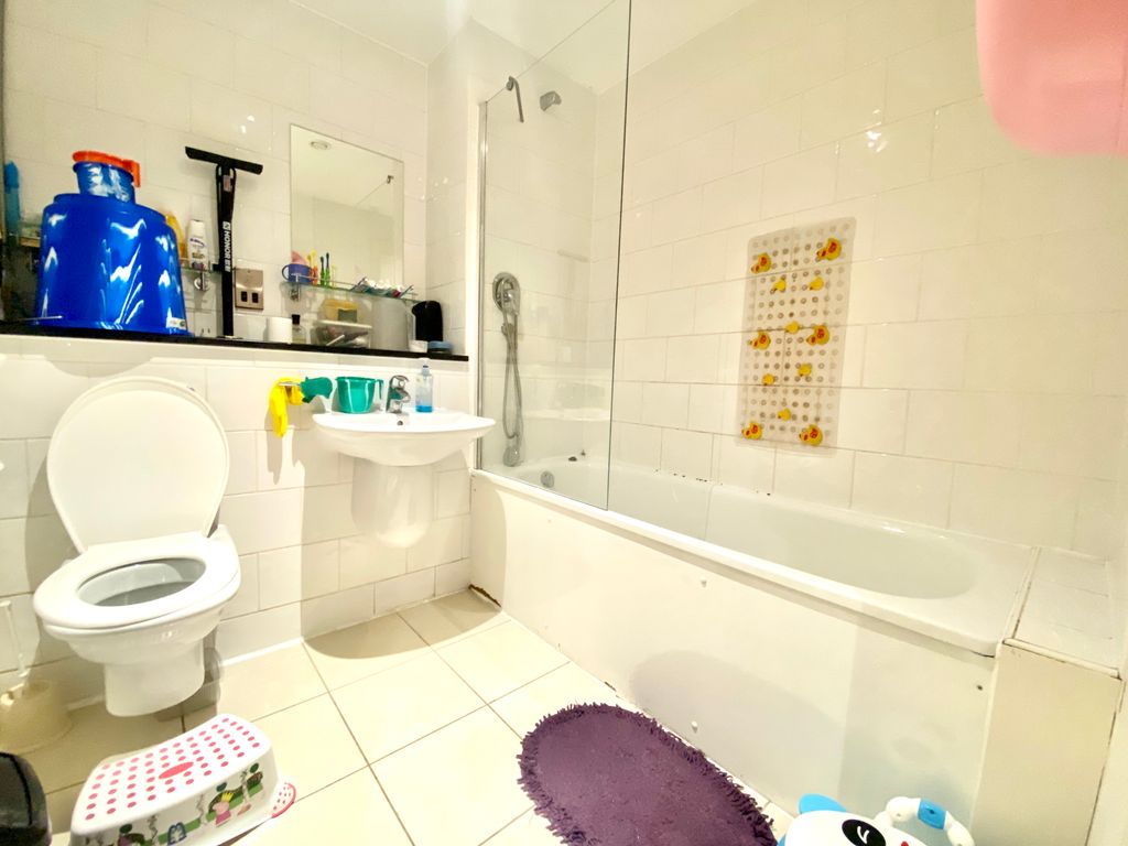 1 bed flat for sale in Navigation Street, The Horizon Building, Leicester LE1, £69,950