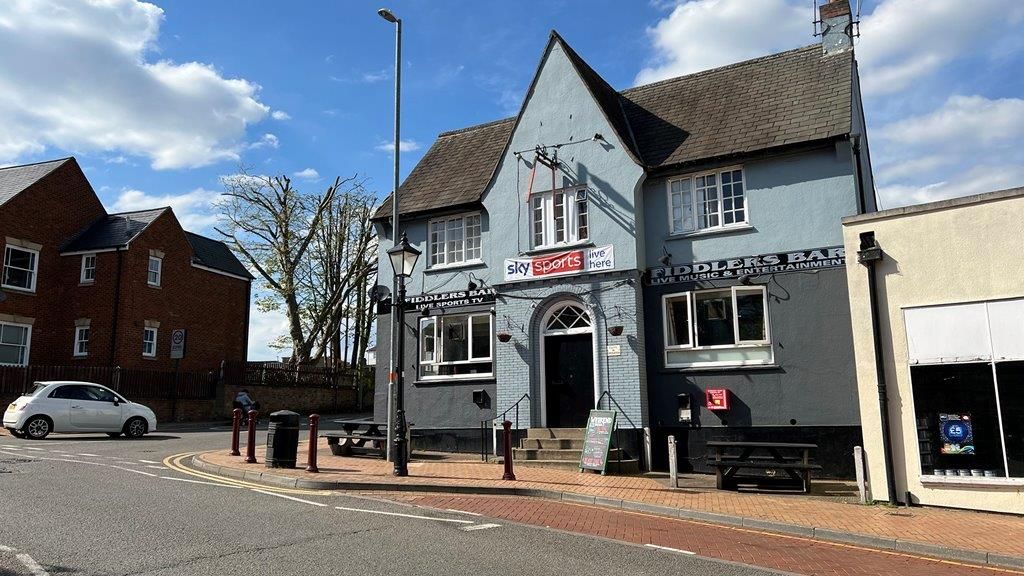 Pub/bar for sale in Church Street, Wellingborough NN8, £315,000