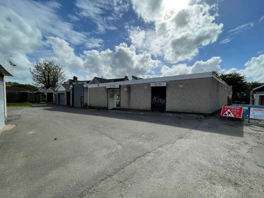 Retail premises for sale in 2 Springfield Workshops, Pontllanfraith NP12, £240,000