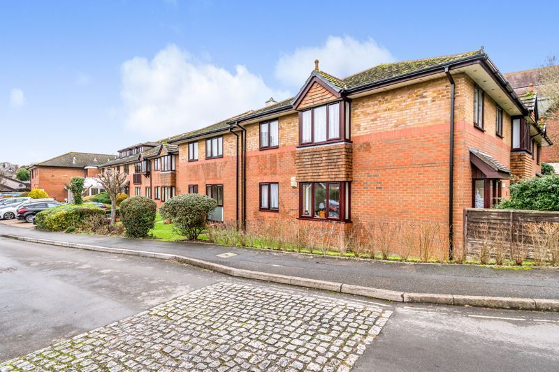 2 bed flat for sale in Chestnut Lodge, Southampton SO16, £99,000