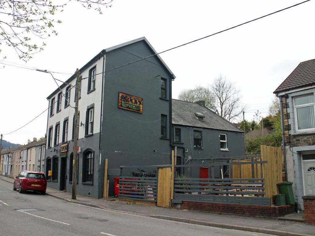 Pub/bar for sale in Brynmair Road, Aberdare CF44, £175,000