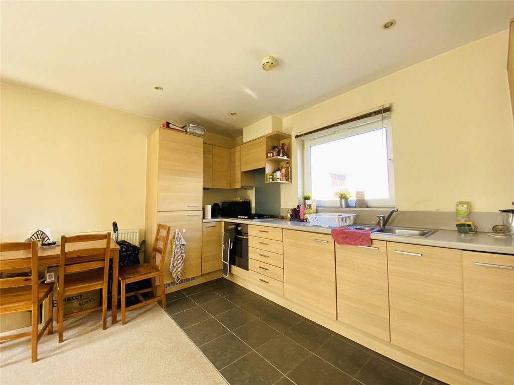 1 bed flat for sale in Tean House, Havergate Way, Reading, Berkshire RG2, £180,000