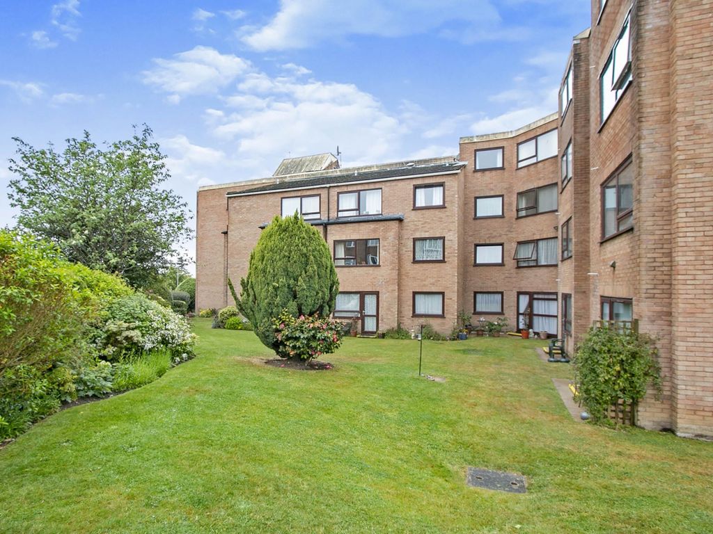 1 bed flat for sale in Seldown Road, Poole BH15, £95,000