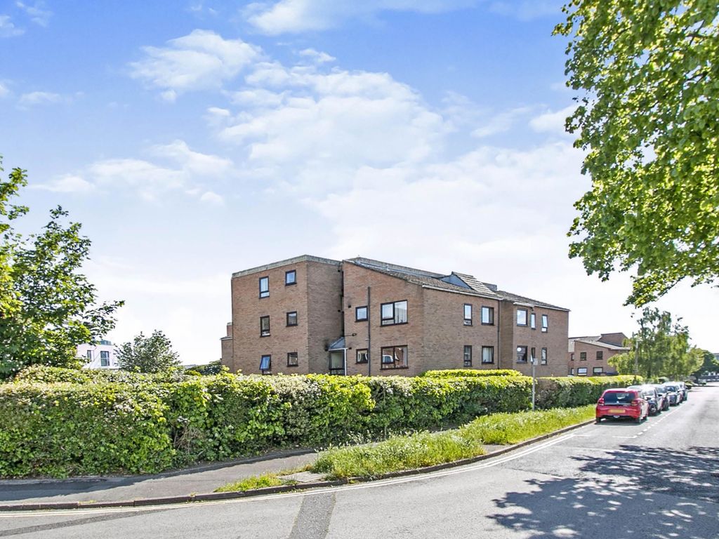 1 bed flat for sale in Seldown Road, Poole BH15, £95,000