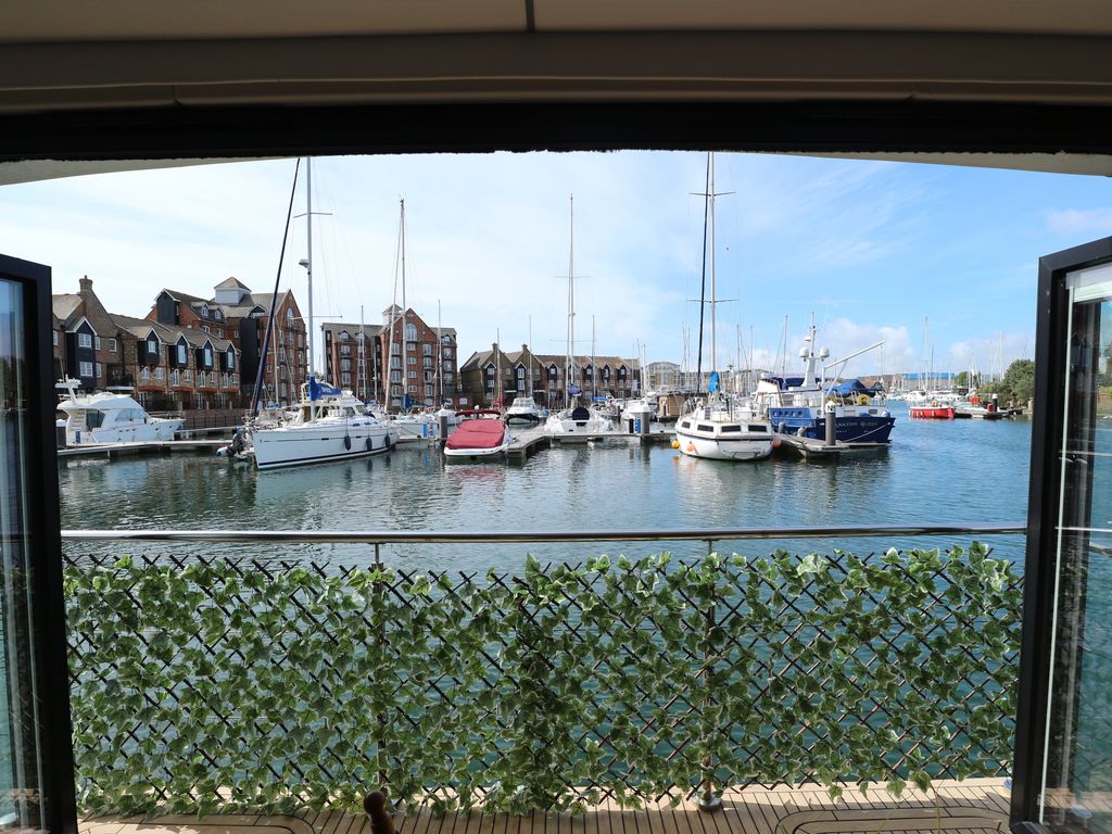2 bed houseboat for sale in Pacific Drive, Sovereign Harbour, Eastbourne BN23, £99,950