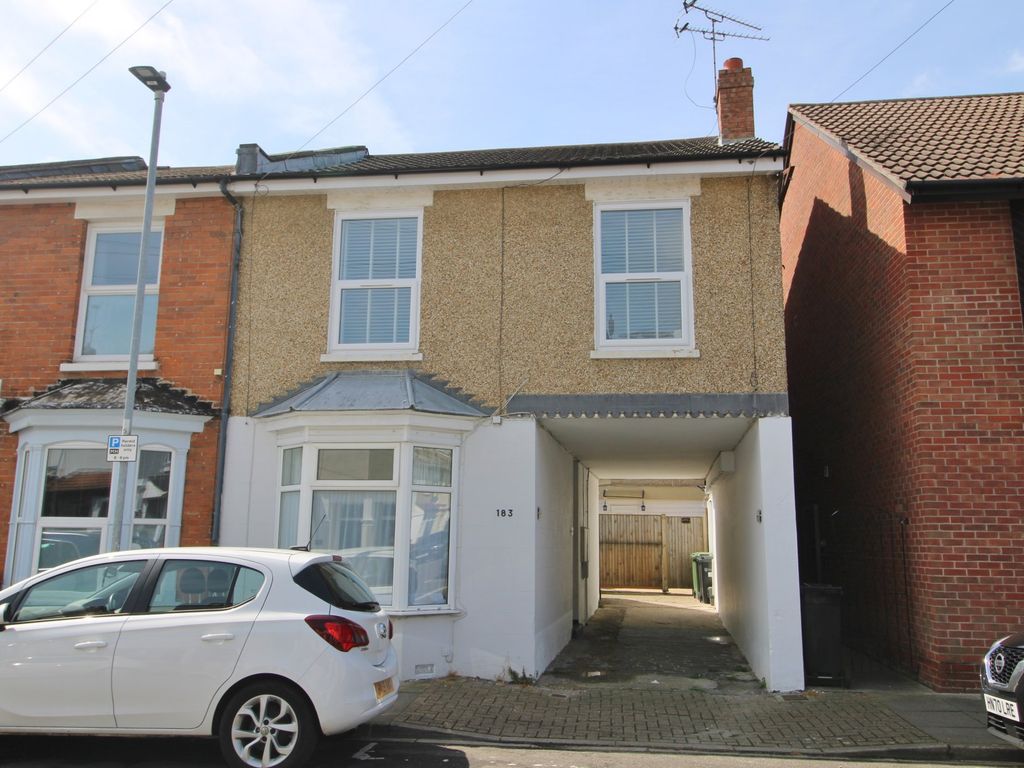 2 bed flat for sale in Landguard Road, Southsea PO4, £165,000