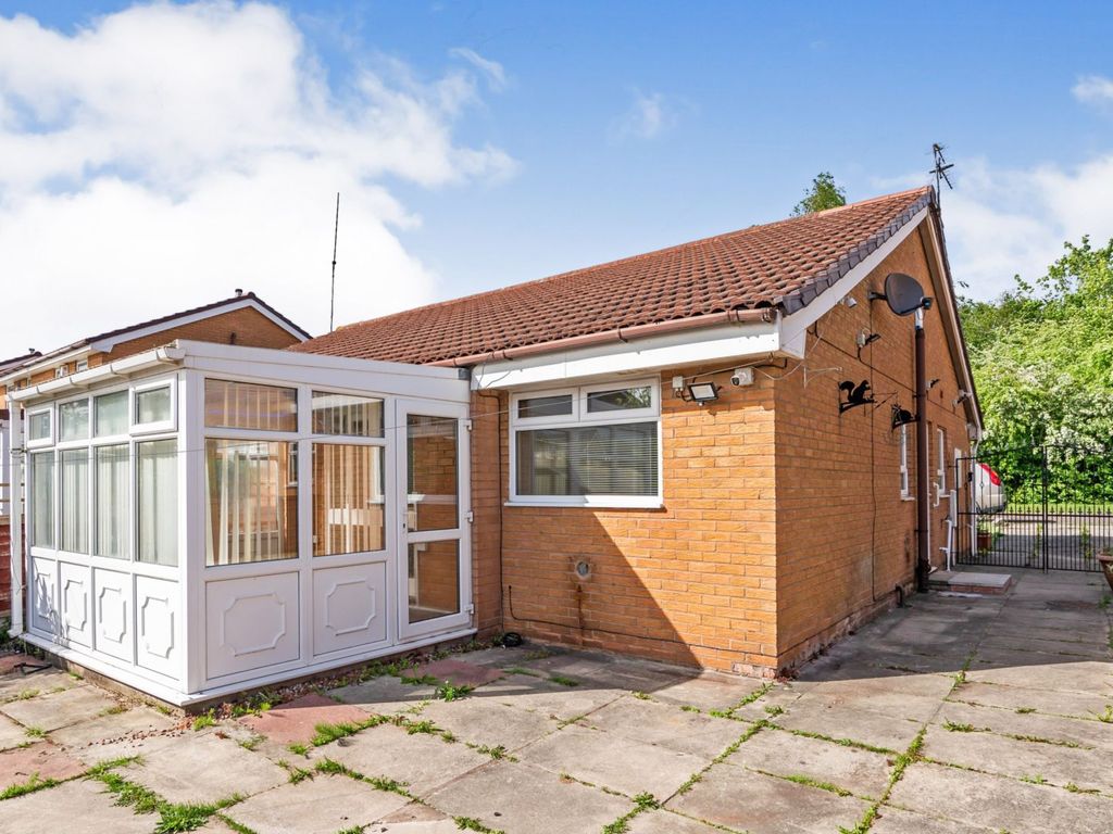 2 bed bungalow for sale in Ballater Drive, Warrington WA2, £225,000