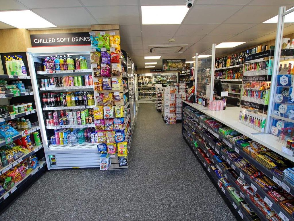 Retail premises for sale in Colne, England, United Kingdom BB8, £140,000