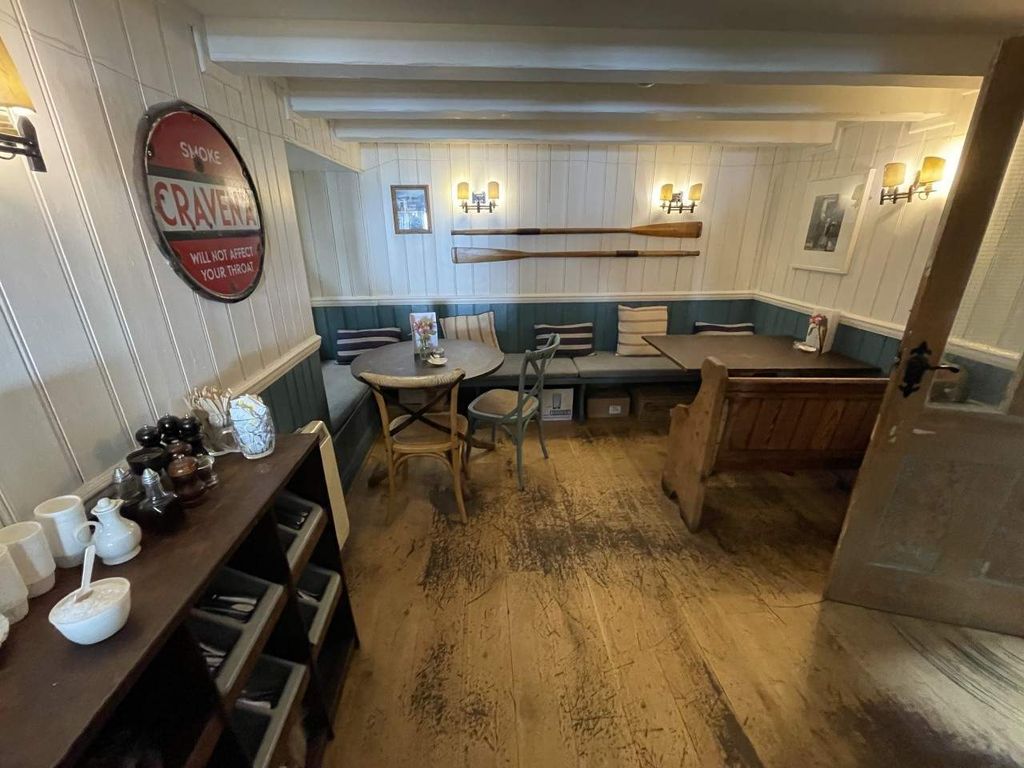 Pub/bar for sale in Torpoint, Cornwall PL10, £950,000
