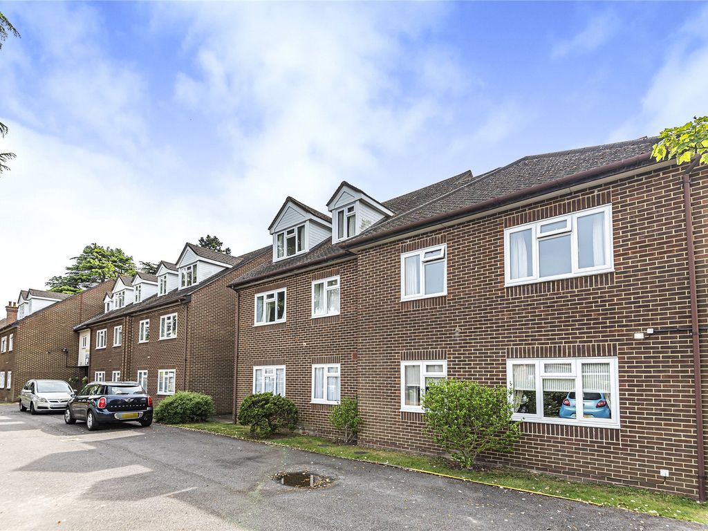 1 bed flat for sale in Wickham Court Road, West Wickham BR4, £190,000
