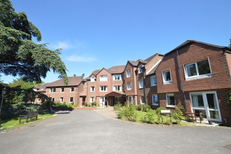 1 bed property for sale in Tanners Lane, Haslemere GU27, £86,000