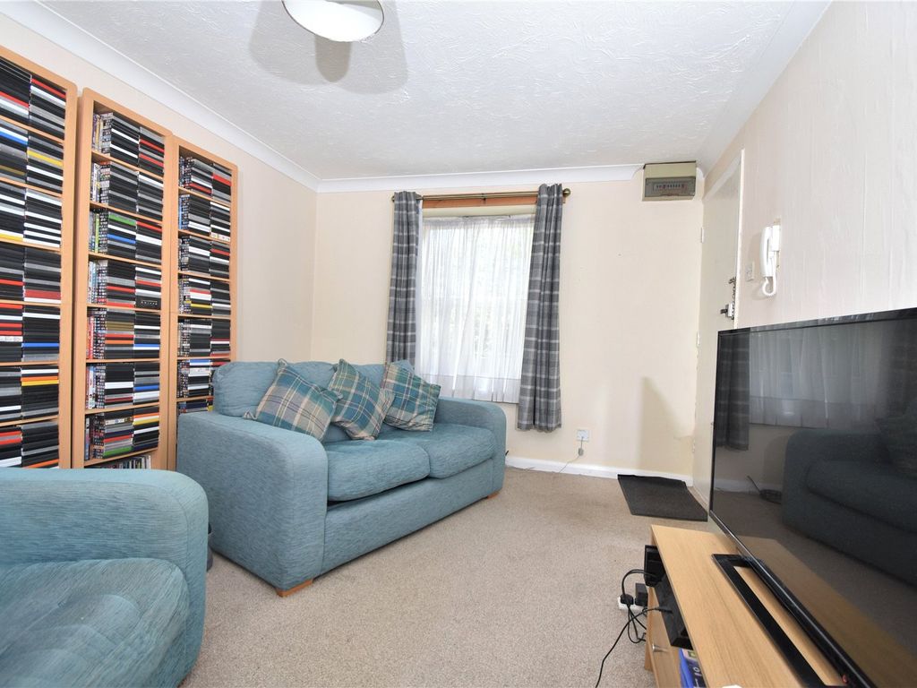 1 bed flat for sale in Stour View Court, Stour Road, Harwich, Essex CO12, £105,950