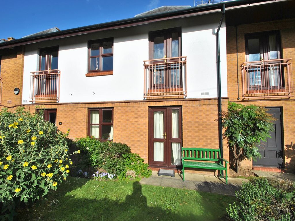 2 bed property for sale in Rectory Court, Bishops Cleeve, Cheltenham GL52, £179,950