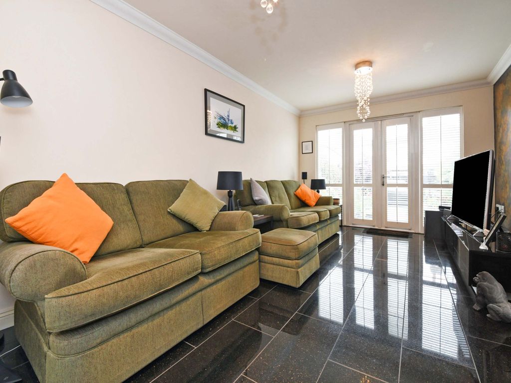 2 bed detached house for sale in Station Road, Burnham-On-Crouch, Essex CM0, £300,000