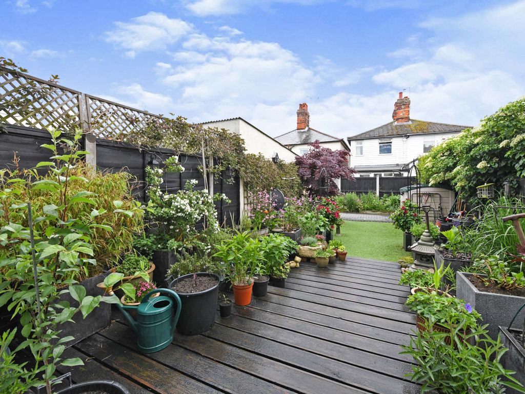 2 bed detached house for sale in Station Road, Burnham-On-Crouch, Essex CM0, £300,000