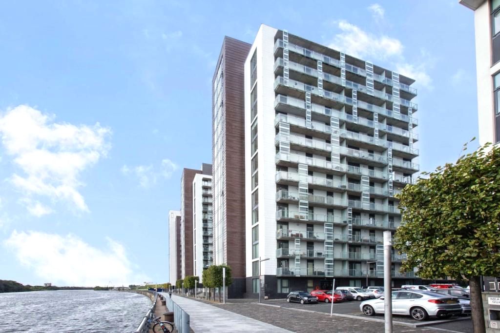 1 bed flat for sale in 16 Castlebank Place, Glasgow Harbour, Glasgow G11, £155,000