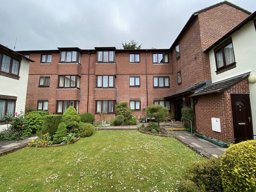 2 bed flat for sale in Stonelands Mews, Dawlish EX7, £115,000