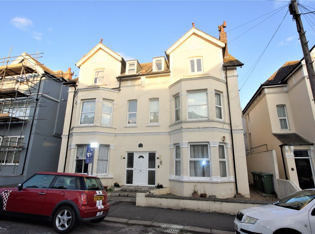 1 bed flat for sale in Wilton Road, Bexhill-On-Sea TN40, £118,000