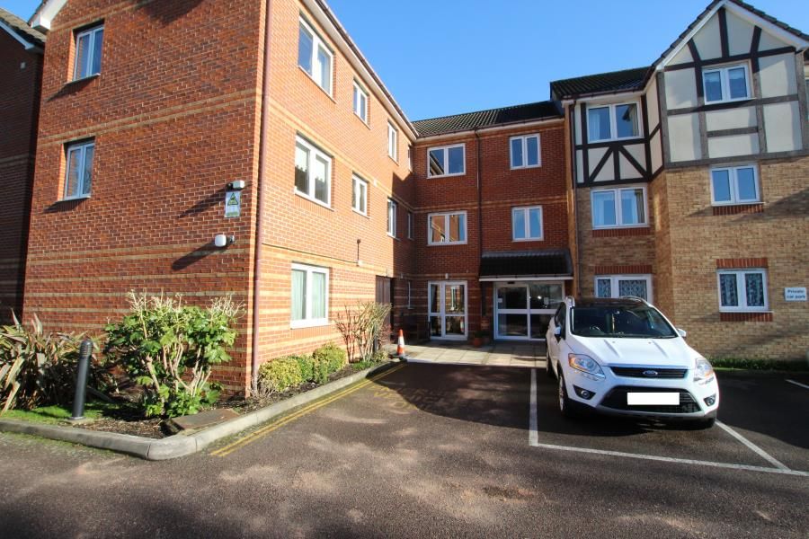 1 bed property for sale in Forty Avenue, Wembley HA9, £140,000