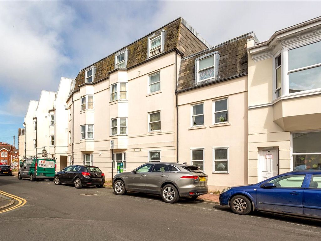 1 bed flat for sale in Park Crescent Place, Brighton BN2, £190,000