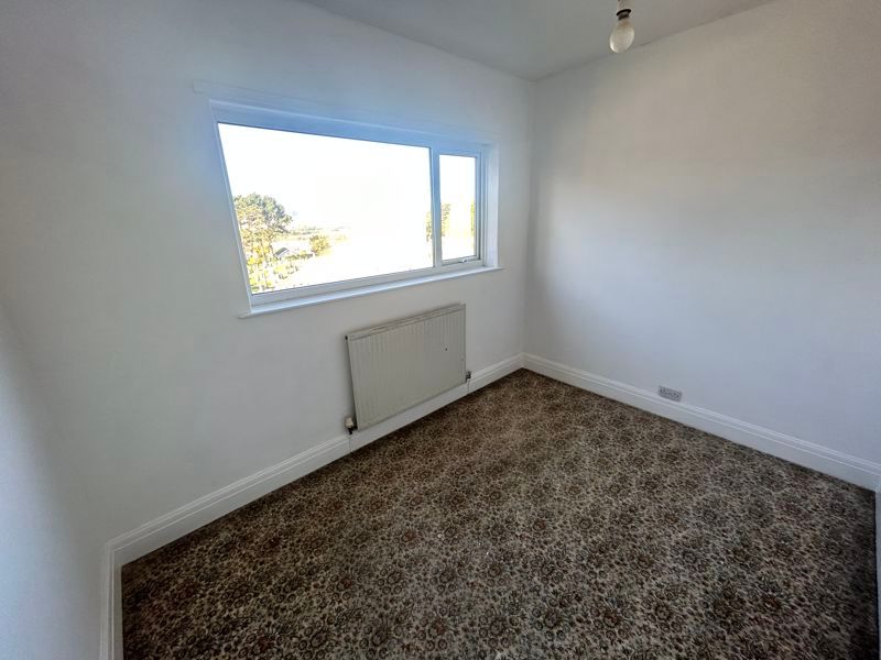 2 bed flat for sale in Llandudno Road, Rhos On Sea, Colwyn Bay LL28, £124,950