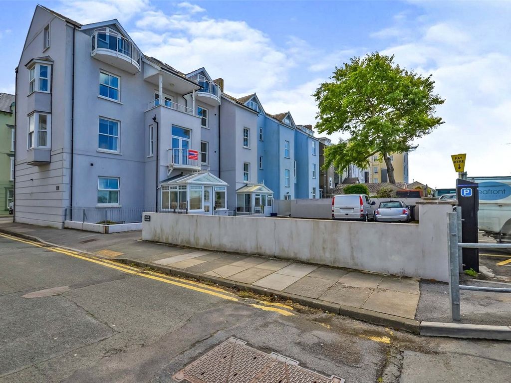 2 bed flat for sale in Victoria Street, Tenby, Pembrokeshire SA70, £240,000