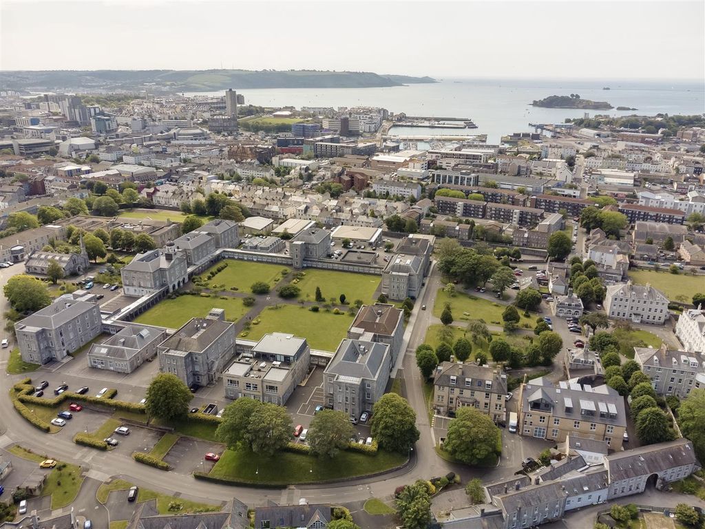 2 bed flat for sale in The Gatehouse, The Square, Stonehouse, Plymouth PL1, £187,000