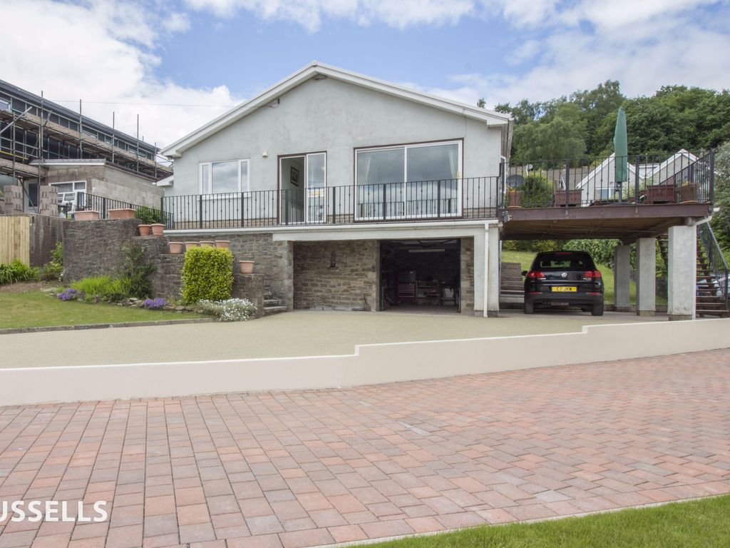 3 bed detached house for sale in Penrhiw Lane, Machen, Caerphilly CF83, £325,000
