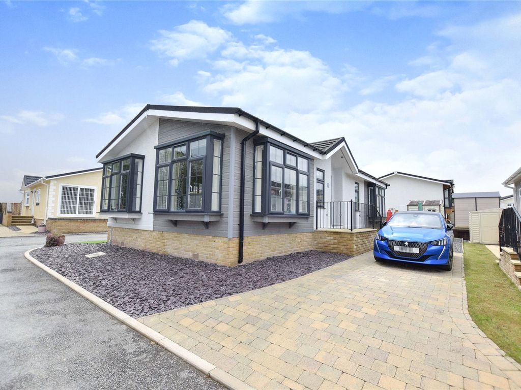 2 bed bungalow for sale in Meadowlands Court, Poundstock, Bude EX23, £235,000