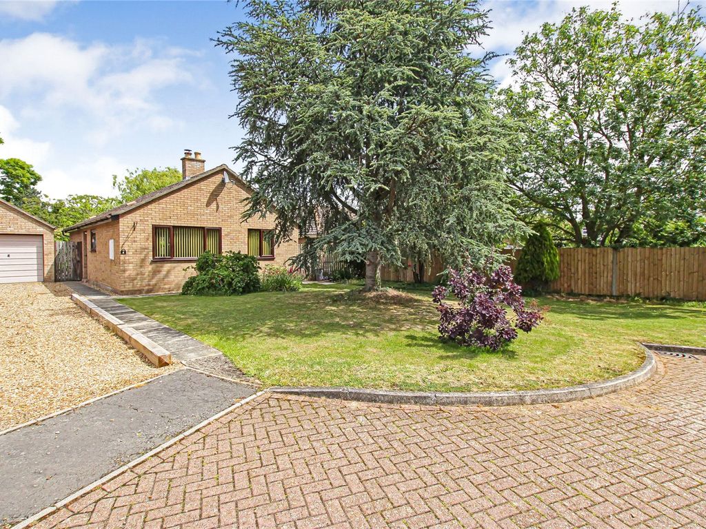 2 bed bungalow for sale in Andrews Close, Stretham, Ely CB6, £335,000